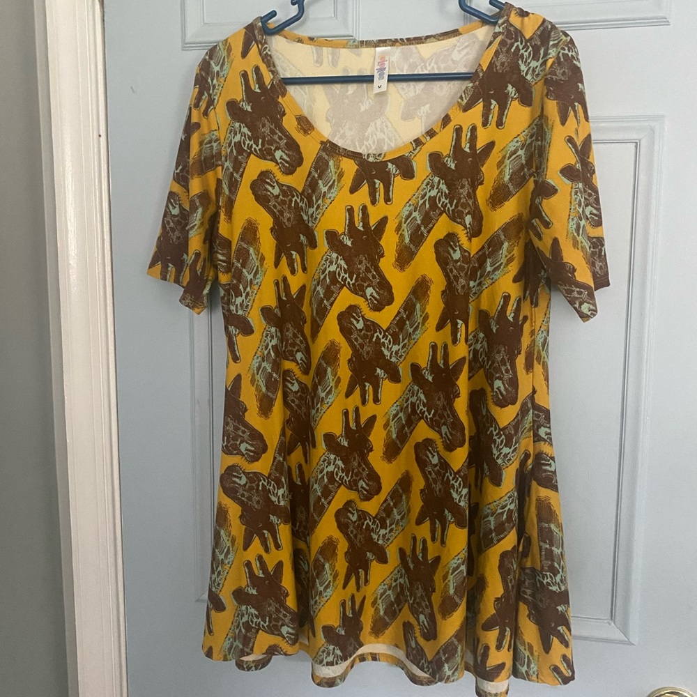 LuLaRoe rare Giraffe Perfect T medium Unicorn M